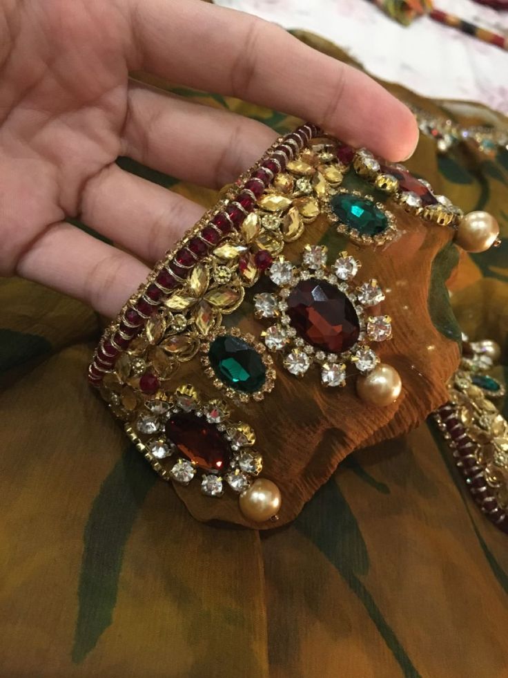 Jadau Work embroidery sample 5 - handcrafted Indian artisan work